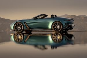 700 ch pour la nouvelle Aston Martin V12 Vantage Roadster