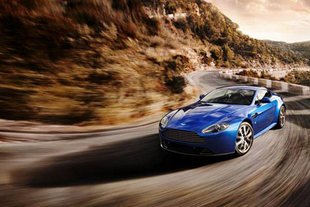 V8 Vantage, Aston passe au S