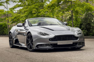 Aston Martin Vantage GT12 Roadster : exclusive