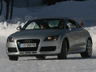 Glissades sur glace... grâce à Audi !