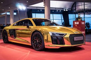 Une Audi R8 V10 Plus primée et dorée