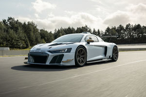 ABT XGT : une Audi R8 de compétition homologuée pour la route