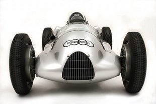 Une Auto Union sur le circuit de Reims !