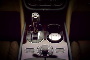 Le SUV Bentley Bentayga dévoile son intérieur