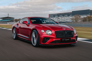 Nouvelle ligne Akrapovic pour la Bentley Continental GT