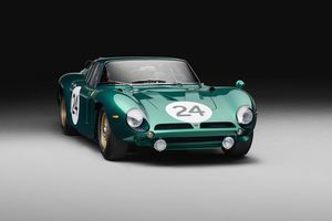 Bizzarrini a livré le dernier exemplaire de sa 5300 GT Corsa Revival