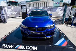 Une BMW M4 CS attend le vainqueur du BMW M Award