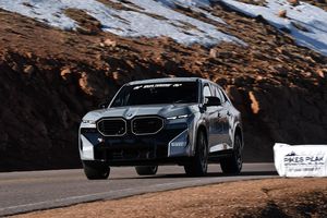 Le BMW XM Label signe un record sur l'ascension de Pikes Peak