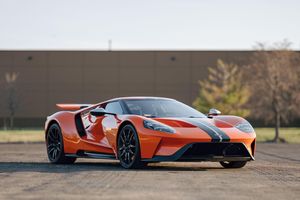 Bonhams présente The Orange Collection