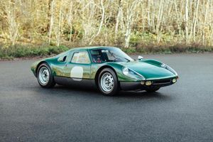 Bonhams : une Porsche 904 GTS ex-Robert Redford au Grand Palais