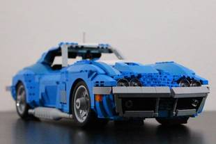 Une Corvette Stingray de 1969 en Lego