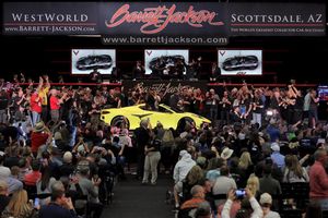 La première Corvette Z06 2022 adjugée 3.6 millions de dollars 