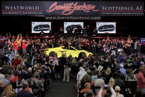 La première Corvette Z06 2022 adjugée 3.6 millions de dollars