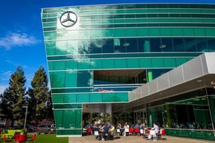 Mercedes se lance dans la vente en ligne