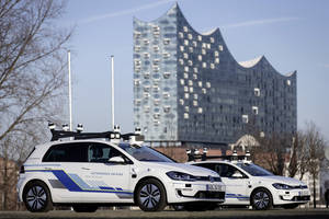 Des VW Golf autonomes investissent Hambourg