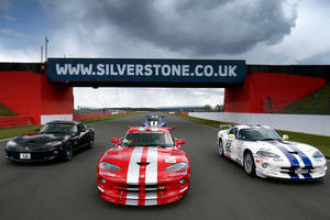 La Dodge Viper célébrée à Silverstone Classic