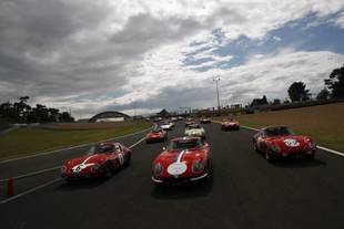 Les Ferrari 250 à la fête au Mans Classic