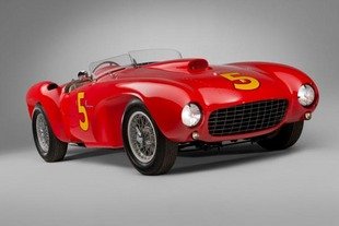 Une Ferrari 375 MM Spider aux enchères