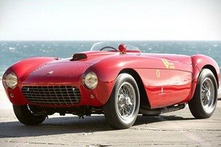 Une Ferrari 500 Mondial aux enchères