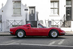 Une Ferrari Dino 246 GTS ex-Led Zeppelin aux enchères