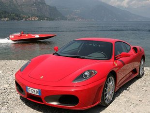 Record Ferrari sur l'eau