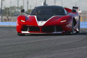 Embarquez en Ferrari FXX K avec Chris Harris à Daytona