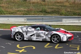 La LaFerrari surprise sur le ring