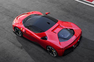Ferrari : les plans du premier modèle 100 % électrique en fuite