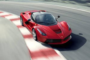 Ferrari vers davantage de modèles hybrides
