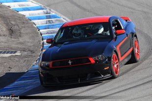 Laguna Seca en Mustang Boss 302