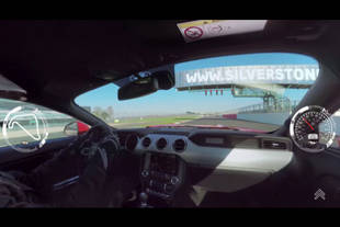 Tour embarqué interactif en Ford Mustang