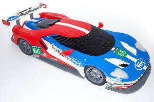 Deux Ford GT en Lego exposées au Mans