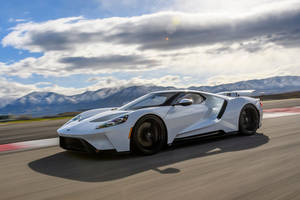 La production de la Ford GT retardée