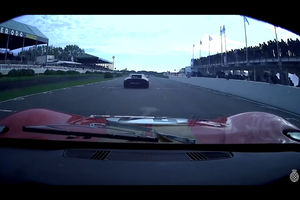 Vidéo : la folle remontée de Tom Kristensen en Ford GT40 à Goodwood