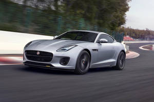 Restylage et édition spéciale pour la Jaguar F-Type