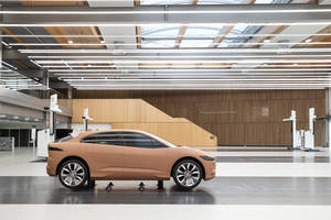 Jaguar inaugure son nouveau studio de design