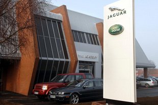Jaguar passe au vert 
