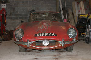 58 000 livres pour une Jaguar Type E barn find