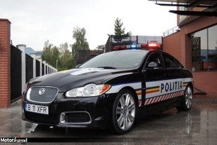 Une Jaguar XF-R pour la police roumaine