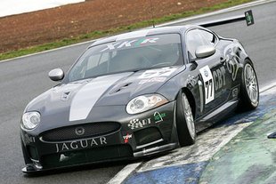 Une Jaguar XKR en championnat FIA GT3