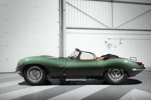 La réédition de la Jaguar XKSS présentée à Los Angeles