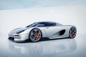 Koenigsegg CC850 : Koenigsegg rend hommage à la CC8S