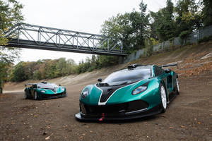 L'Arrinera Hussayra GT entre en piste