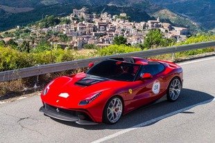 La Ferrari F12 TRS en action