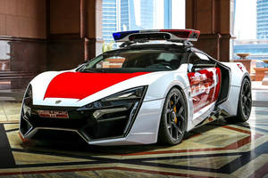 La Police d'Abu Dhabi présente sa Lykan HyperSport en vidéo
