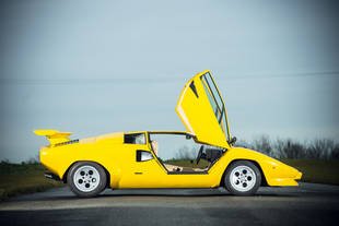 Une rare Lamborghini Countach LP400S aux enchères