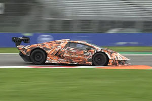 La Lamborghini Essenza SCV12 en piste à Monza