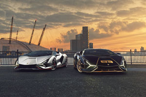Photoshoot inédit pour deux Lamborghini Sián à Londres
