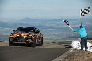 Le nouveau Lamborghini Urus signe un record à Pikes Peak