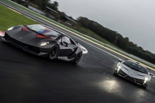 Veneno et Sesto Elemento à la parade